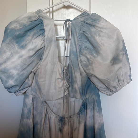 Cute cloud dress - Picture 2 of 2